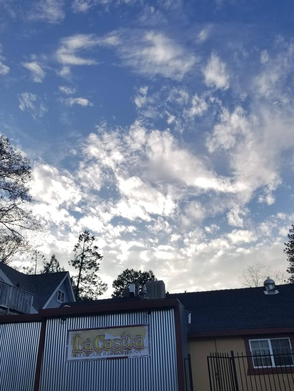 La Casita Crestline | restaurant | 633 Forest Shade Rd, Crestline, CA 92325, USA | 9093389196 OR +1 909-338-9196