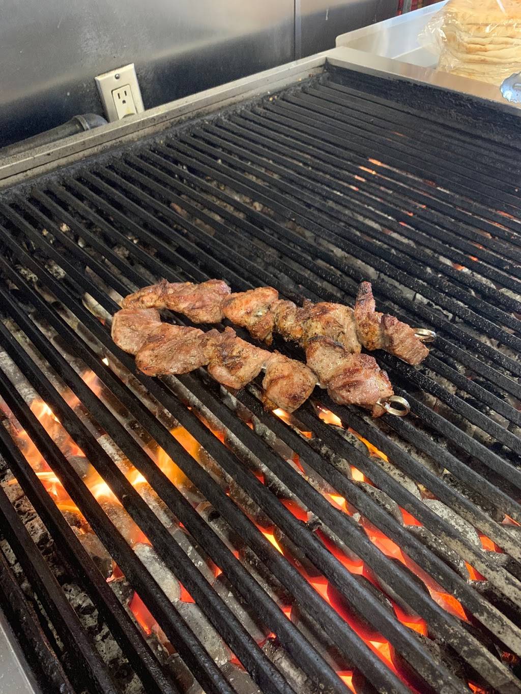 Souvlaki Hut | restaurant | 51 Lakeshore Rd E, Mississauga, ON L5G 1C8, Canada | 9058918999 OR +1 905-891-8999