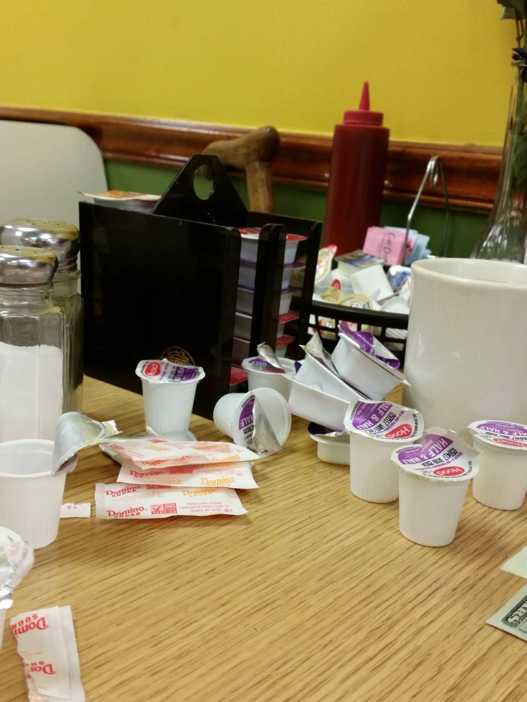 Jeters Deli Cafe | meal takeaway | 702 Jake Alexander Blvd W, Salisbury, NC 28147, USA | 7046331153 OR +1 704-633-1153