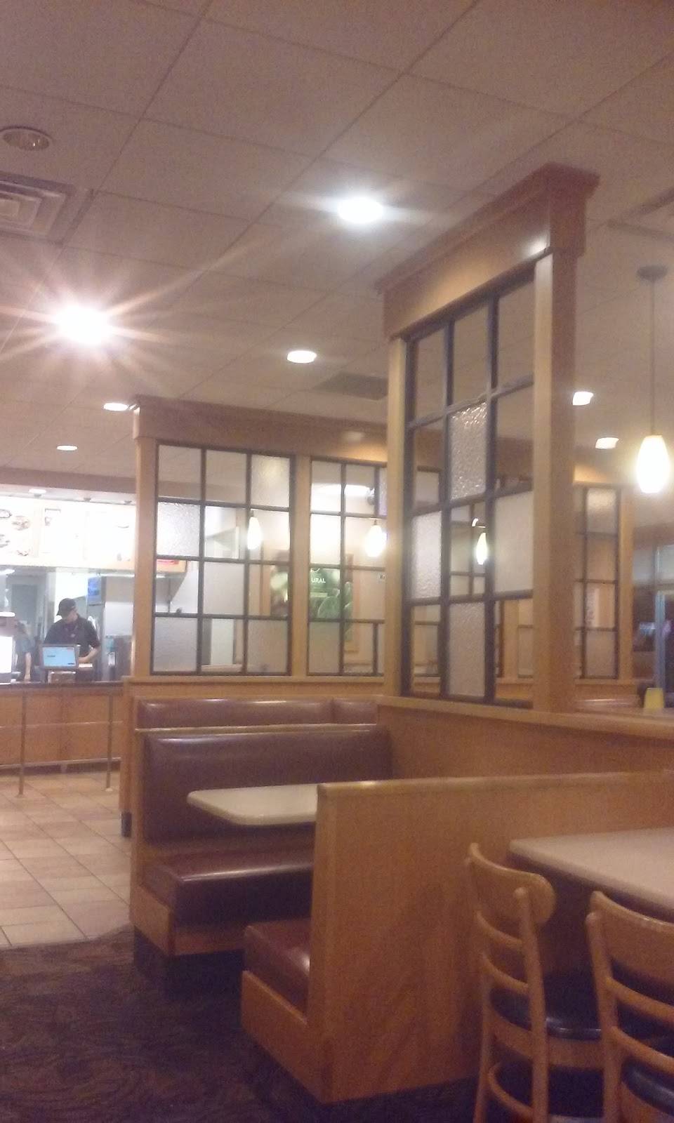 Wendys | restaurant | 29275 Central Ave, Lake Elsinore, CA 92532, USA | 9514713620 OR +1 951-471-3620