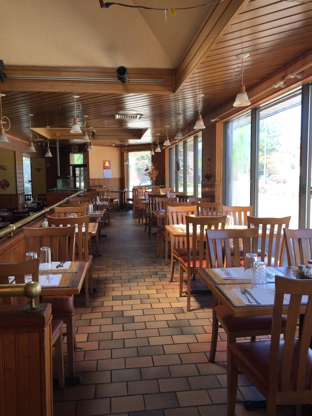 Restaurant Nguyen | restaurant | 2647 1re Ave, Québec, QC G1L 3N6, Canada | 4186235888 OR +1 418-623-5888