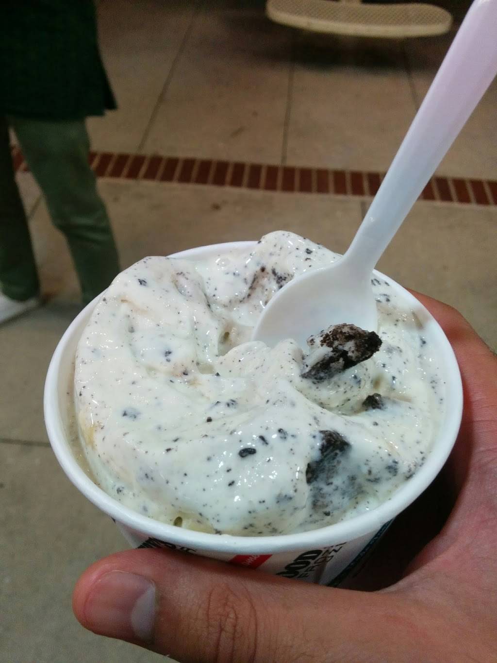 Goodberrys Frozen Custard | restaurant | 3906 N Roxboro St, Durham, NC 27704, USA | 9194772552 OR +1 919-477-2552