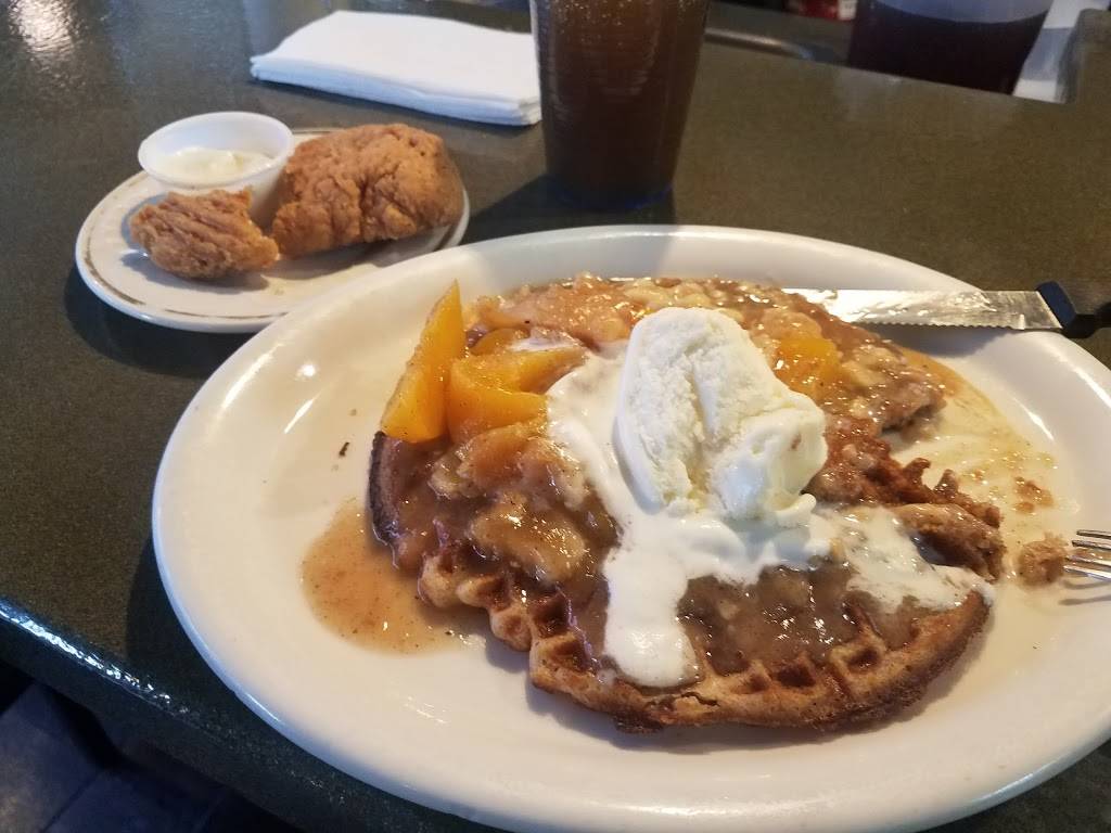 Roscoes Catfish and Barbeque | restaurant | 120 E 6th Ave, Anchorage, AK 99501, USA | 9072798961 OR +1 907-279-8961