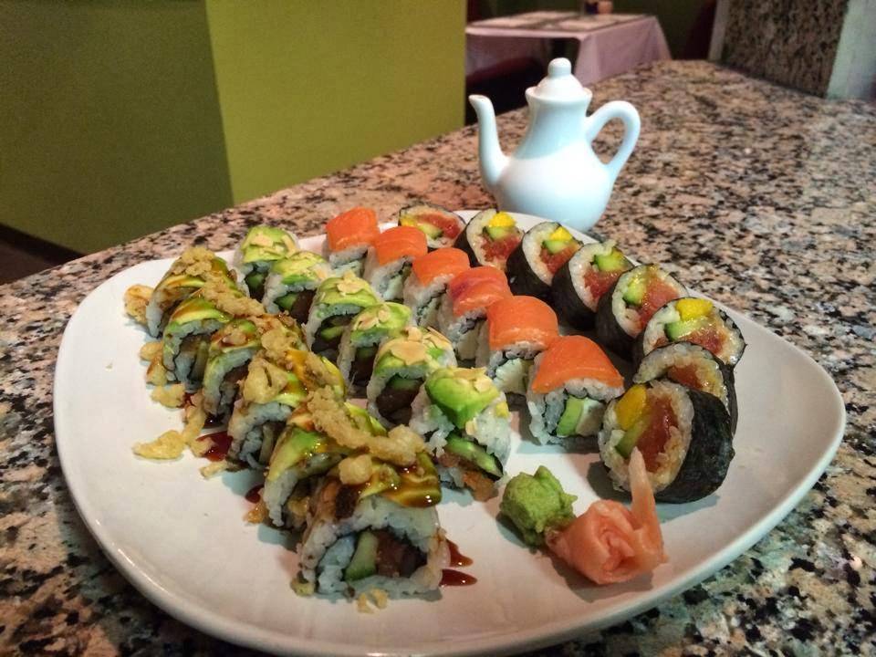 Lui Lui Restaurant | restaurant | 8 Station St, Athens, OH 45701, USA | 7405948905 OR +1 740-594-8905