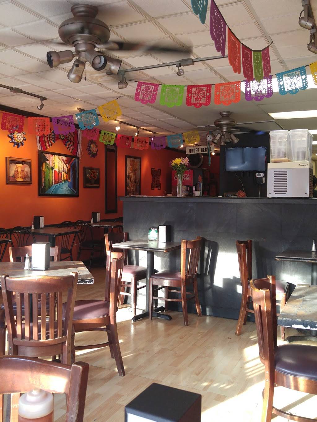 Alfredos Taqueria | restaurant | 5231 Main St, Downers Grove, IL 60515, USA | 6302413890 OR +1 630-241-3890