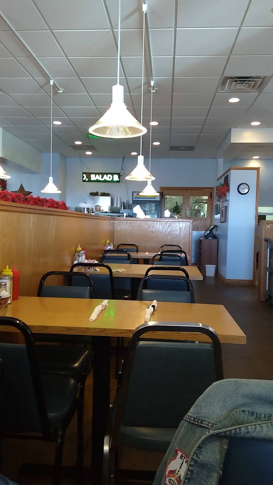 Cornerstone Family Restaurant | restaurant | 1101 W Center St, Eureka, IL 61530, USA | 3094675472 OR +1 309-467-5472