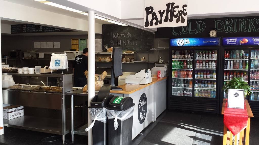 Bushel N Peck | restaurant | 120 Union St, Clinton, MA 01510, USA | 9783689012 OR +1 978-368-9012