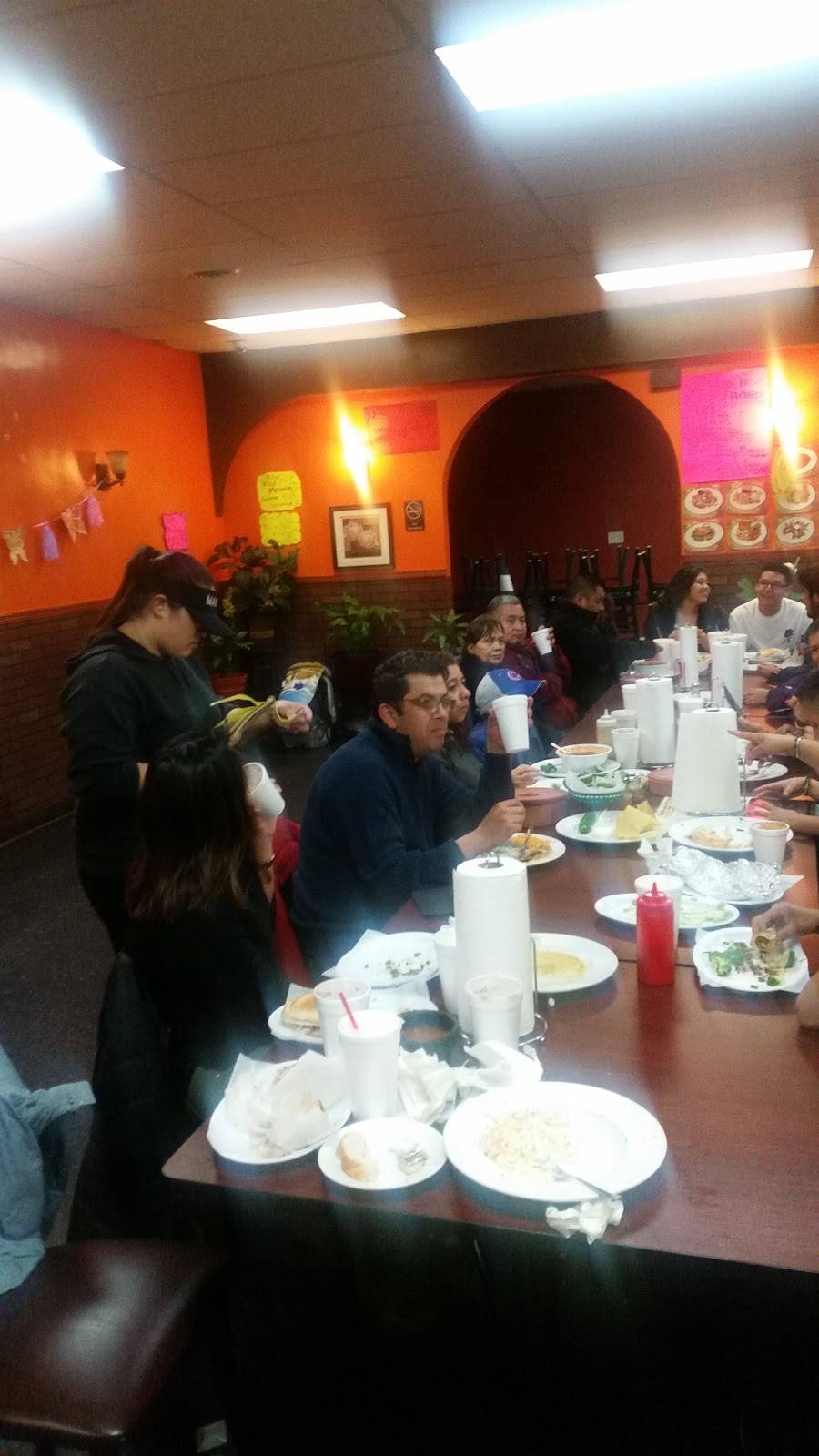 Manolos Tamales | restaurant | 2455 S Kedzie Ave, Chicago, IL 60623, USA | 7738231071 OR +1 773-823-1071