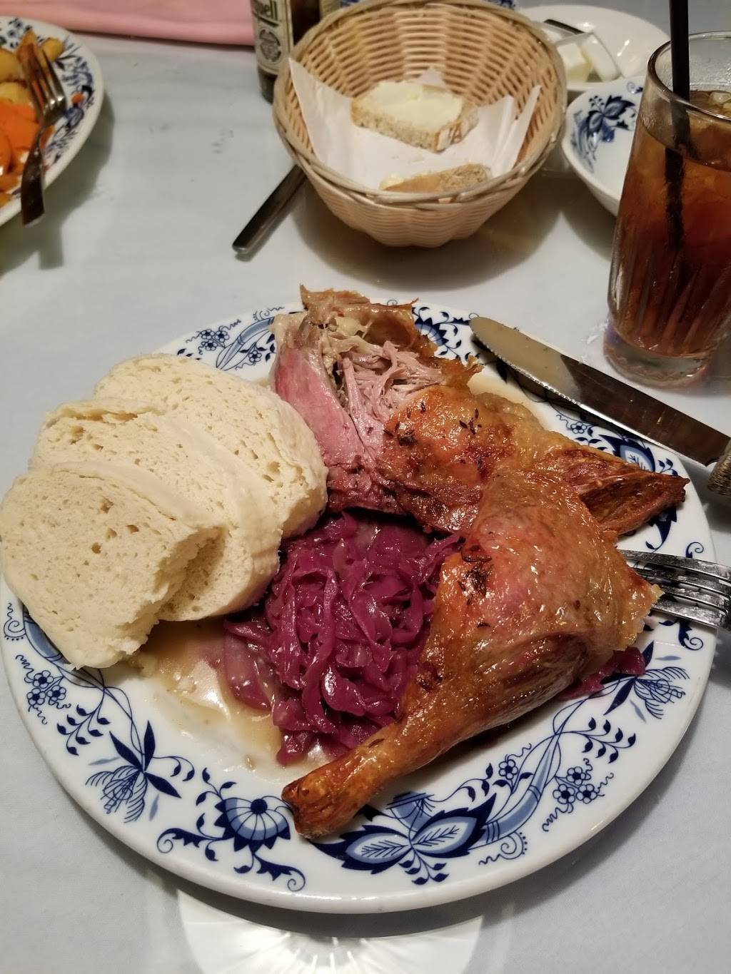 The Bavarian Inn Restaurant | restaurant | 325 W Van Buren, Eureka Springs, AR 72632, USA | 4792538128 OR +1 479-253-8128