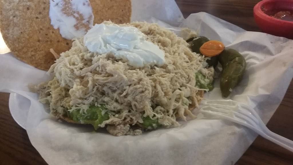 Pollos Asados Rey Regio | restaurant | 646 10th St, Hempstead, TX 77445, USA | 9799215023 OR +1 979-921-5023