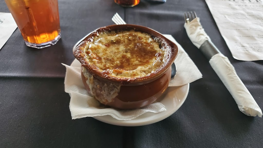 Calverts in the Heights | restaurant | 670 Scenic Hwy, Pensacola, FL 32503, USA | 8503325838 OR +1 850-332-5838