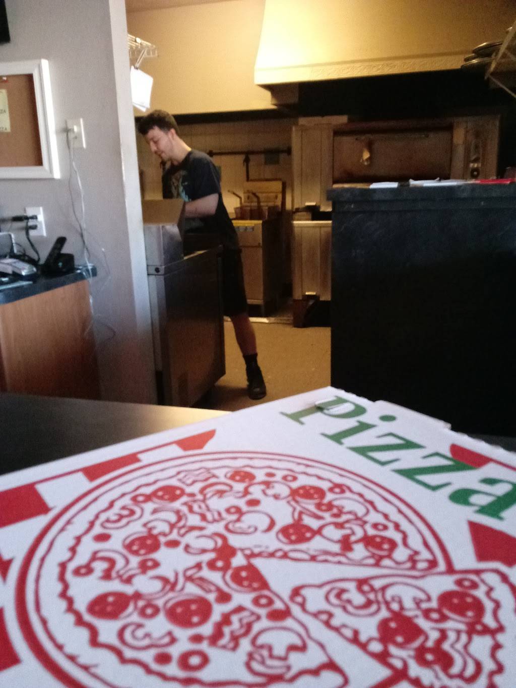 D.B.s Pizza | meal delivery | 546 Kingstown Rd, Wakefield, RI 02879, USA | 4017894222 OR +1 401-789-4222