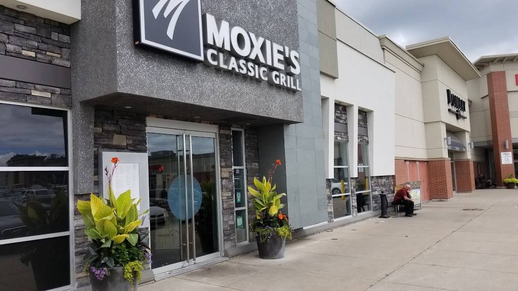 Moxies Grill & Bar | night club | 509 Bayfield St, Barrie, ON L4M 4Z8, Canada | 7057335252 OR +1 705-733-5252