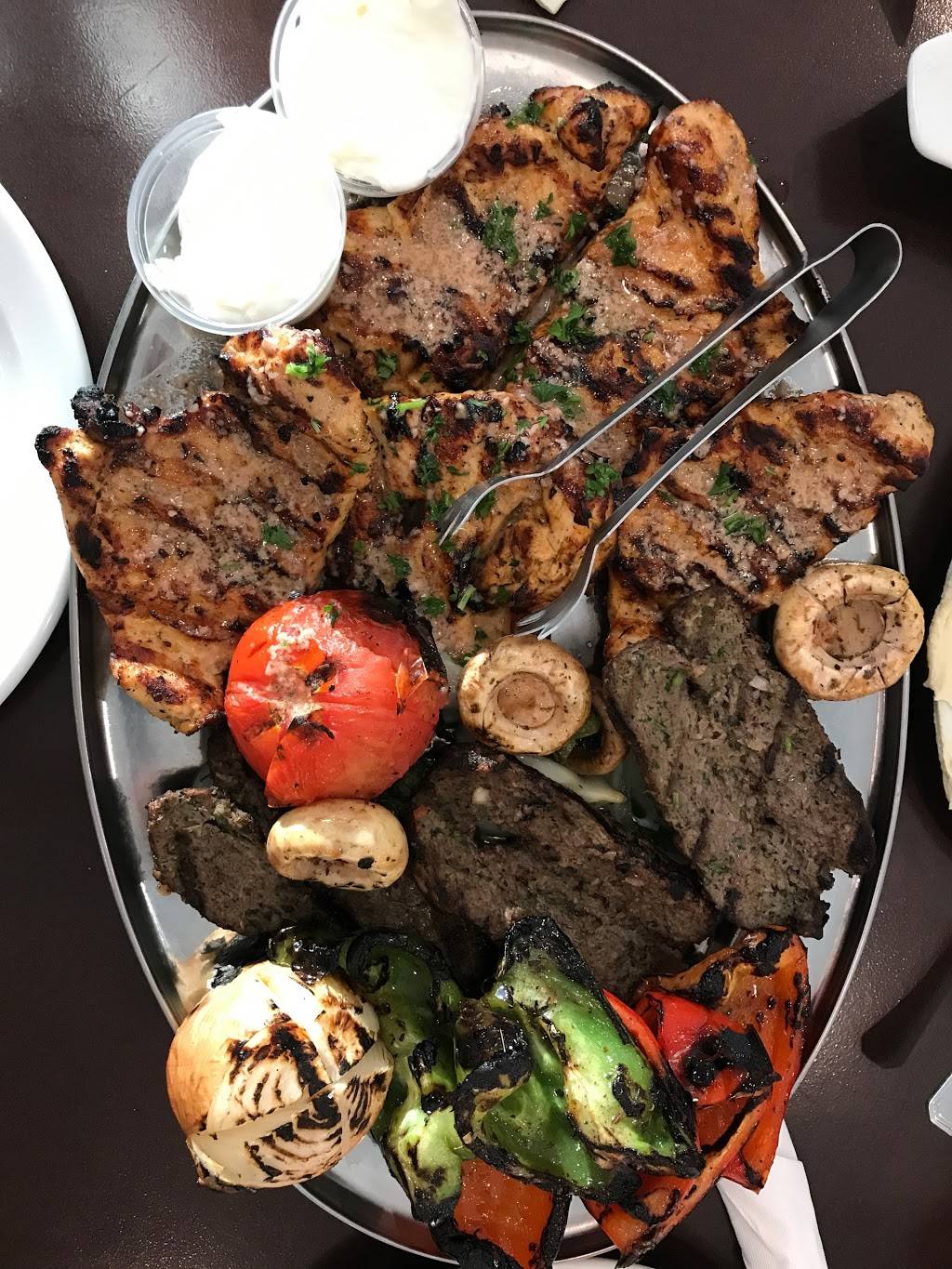 Al-Sabeel Restaurant | restaurant | 1129 Wyandotte St E, Windsor, ON N9A 3K4, Canada | 5192589118 OR +1 519-258-9118