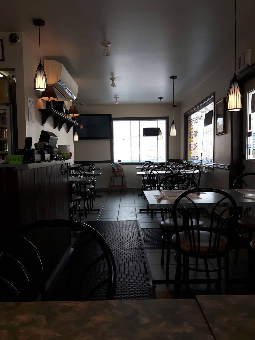 Pizzeria Soleil | restaurant | 11 Chemin Viger, Sainte-Marie-Salomé, QC J0K 2Z0, Canada | 4503971234 OR +1 450-397-1234