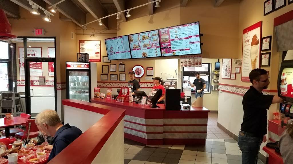 Freddys Frozen Custard & Steakburgers | restaurant | 6031 Mid Rivers Mall Dr, Cottleville, MO 63304, USA | 6369220961 OR +1 636-922-0961