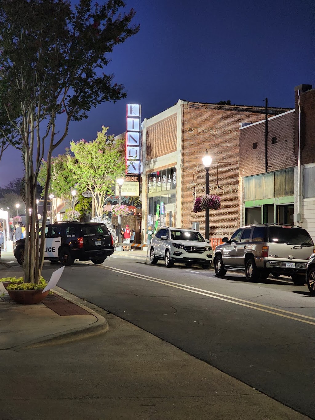 Kings Live Music | night club | 1020 Front St, Conway, AR 72032, USA | 5012058512 OR +1 501-205-8512