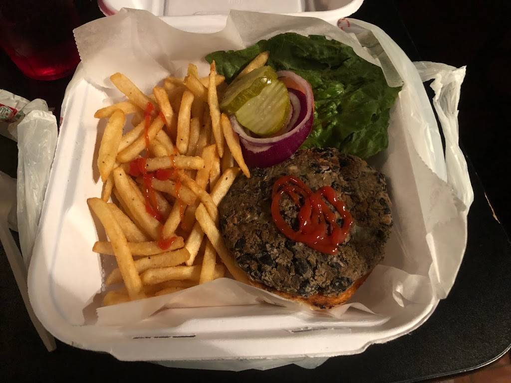 The Mill Restaurant | restaurant | 120 E Burlington St, Iowa City, IA 52240, USA | 3193519529 OR +1 319-351-9529