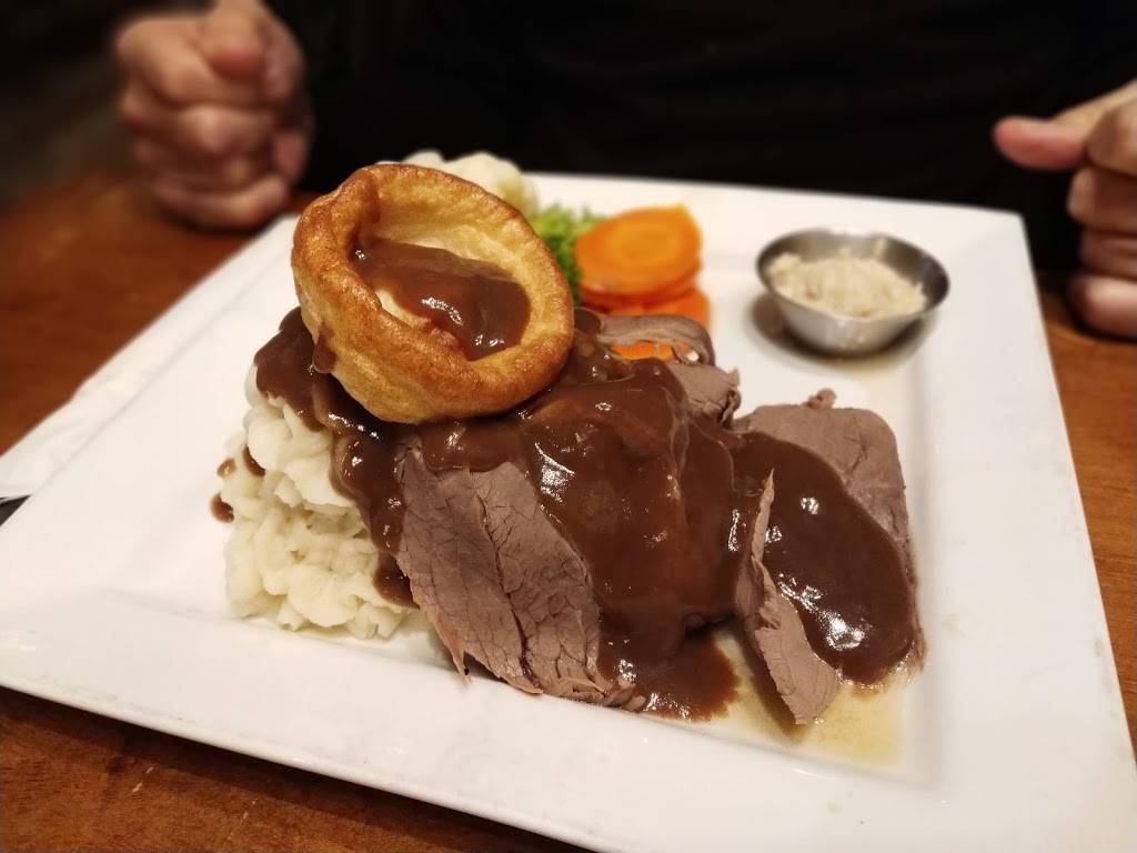 The Cat & The Fiddle Lindsay | restaurant | 49 William St N, Lindsay, ON K9V 3Z9, Canada | 7058784312 OR +1 705-878-4312