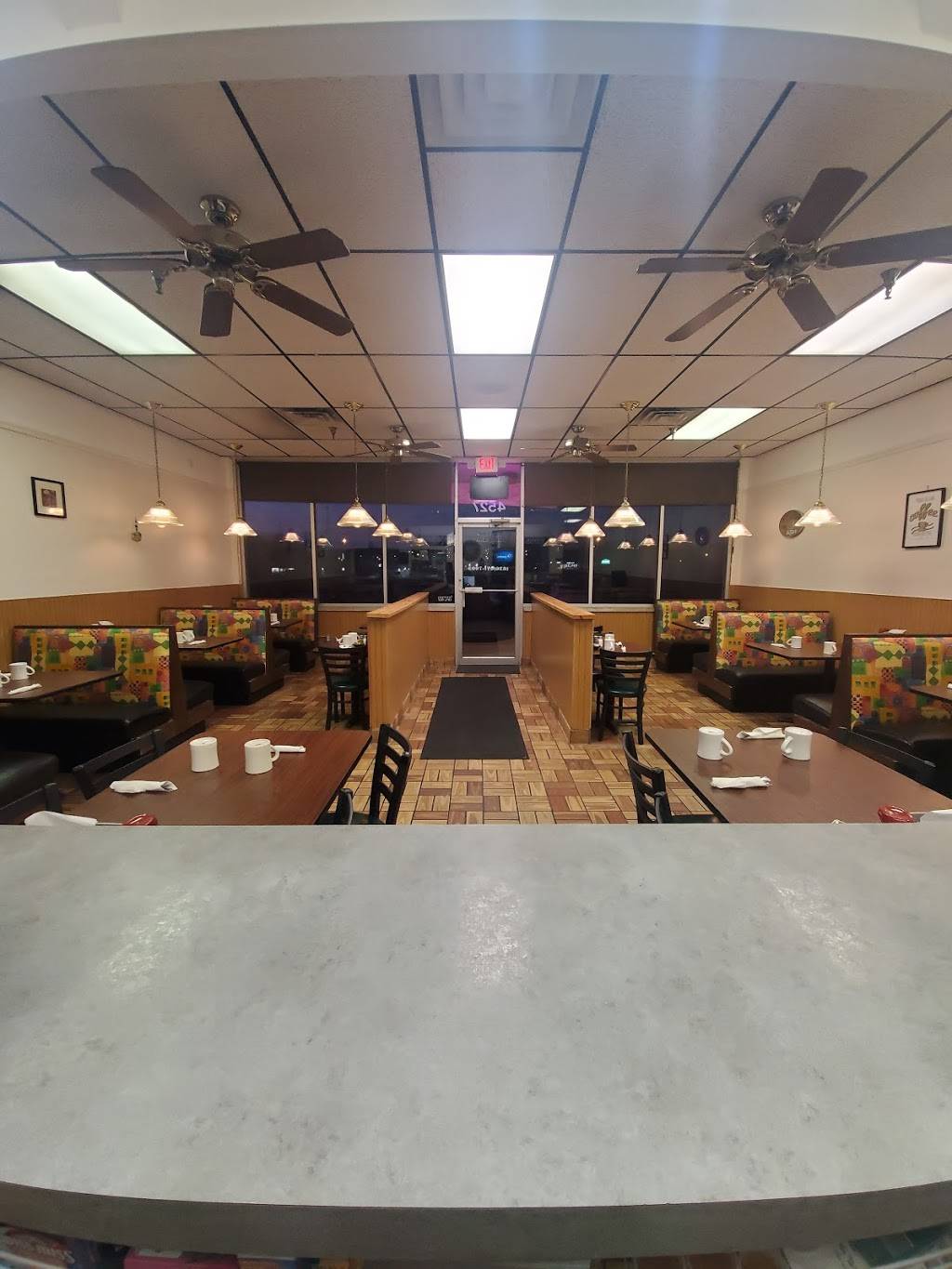 High Ridge Family Diner | restaurant | 4527 Gravois Village Plaza, High Ridge, MO 63049, USA | 6366717003 OR +1 636-671-7003