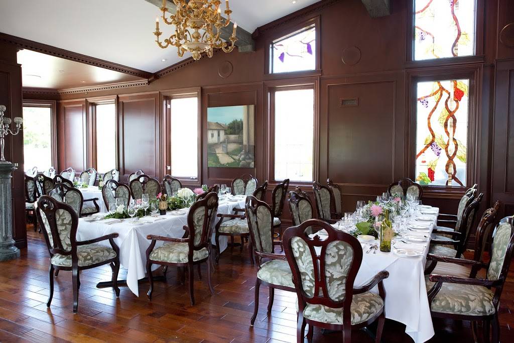 Edgewater Manor Restaurant | restaurant | 518 Fruitland Rd, Stoney Creek, ON L8E 5A6, Canada | 9056439332 OR +1 905-643-9332