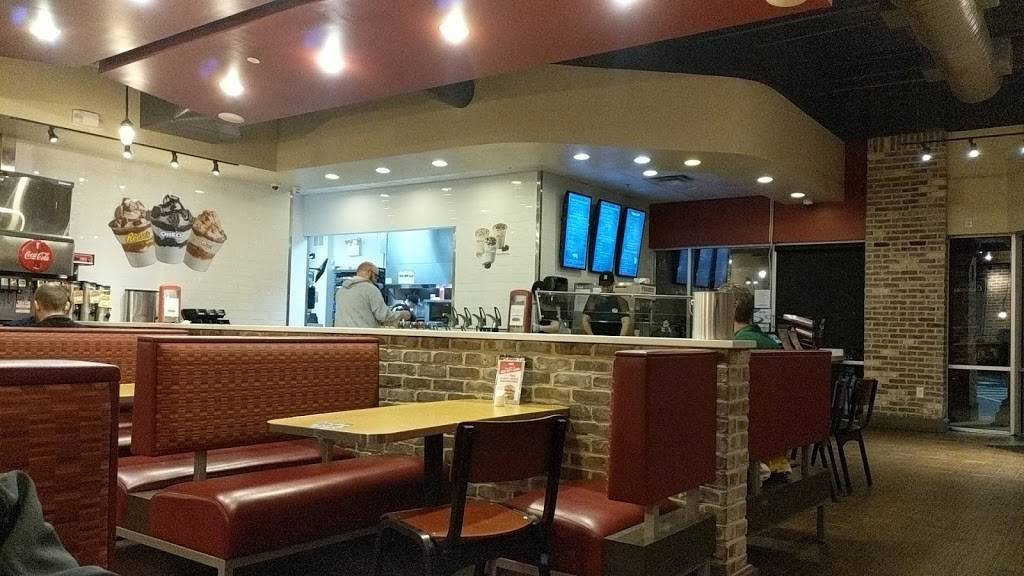 Cheeseburger Bobbys | restaurant | 2295 Towne Lake Pkwy, Woodstock, GA 30189, USA | 6784943200 OR +1 678-494-3200