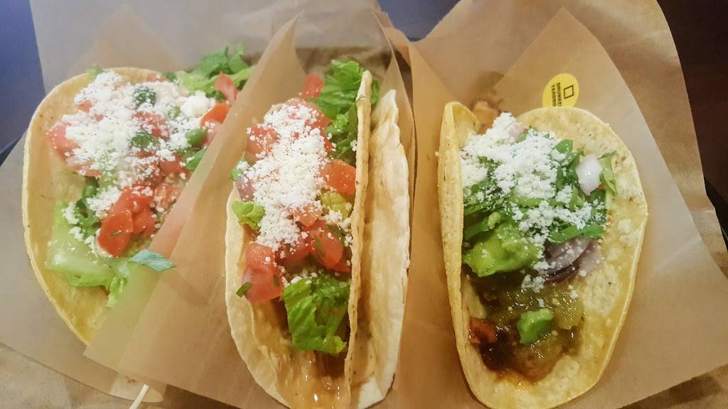 QDOBA Mexican Eats | restaurant | 5610 Glenridge Dr Ste 105, Sandy Springs, GA 30342, USA | 4043038800 OR +1 404-303-8800