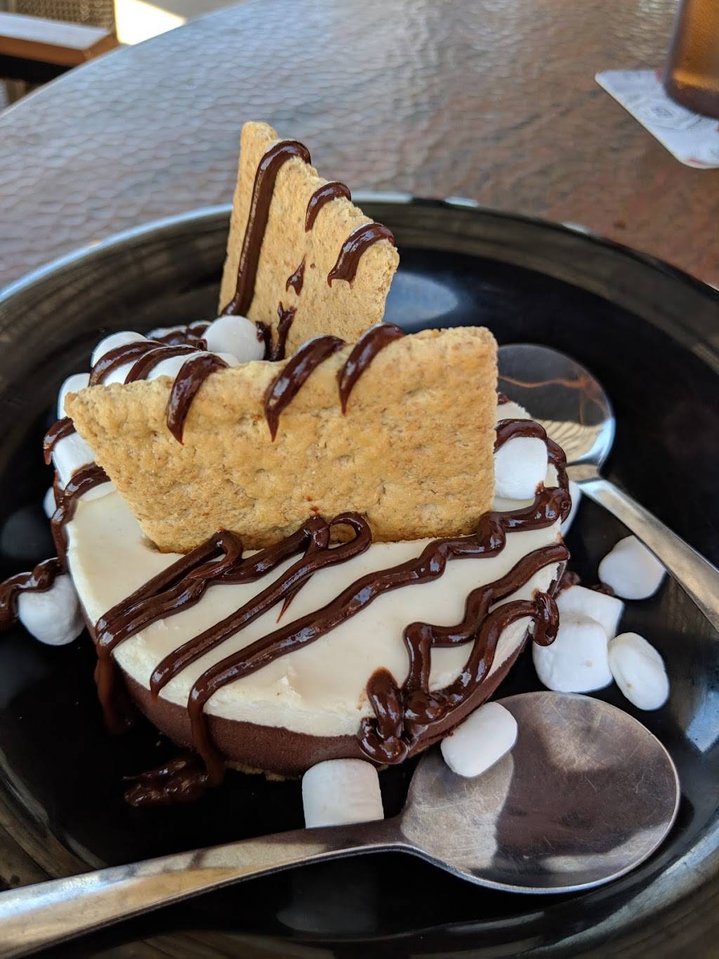 Double Dogs | restaurant | 1916 Justice Dr, Lexington, KY 40509, USA | 8599634150 OR +1 859-963-4150