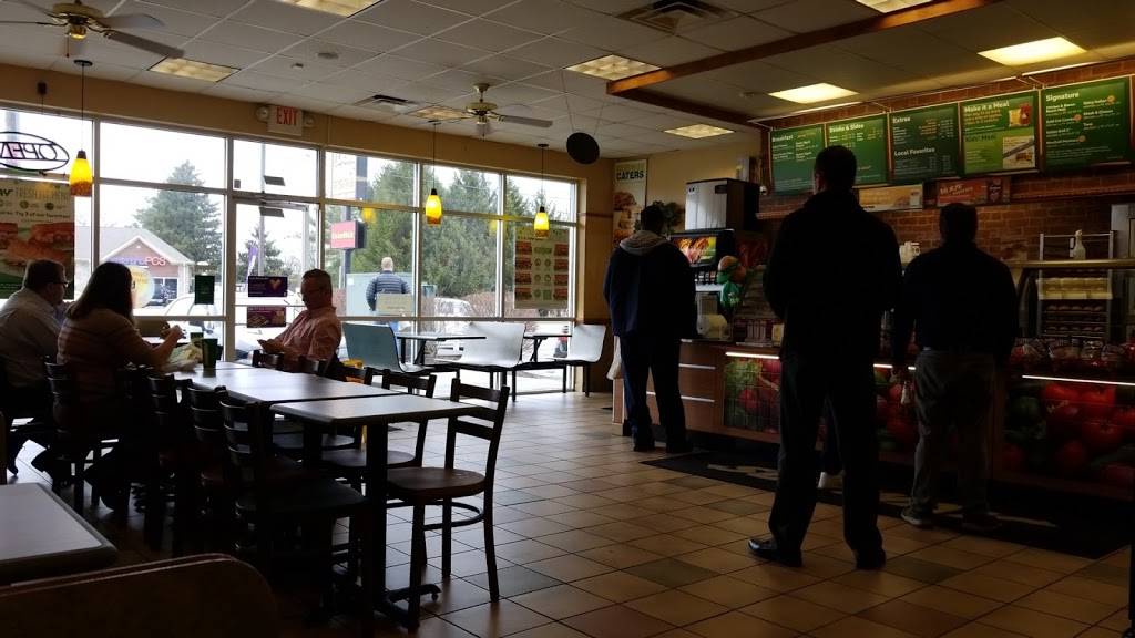 Subway | restaurant | 8398 Reading Rd, Cincinnati, OH 45237, USA | 5138216800 OR +1 513-821-6800