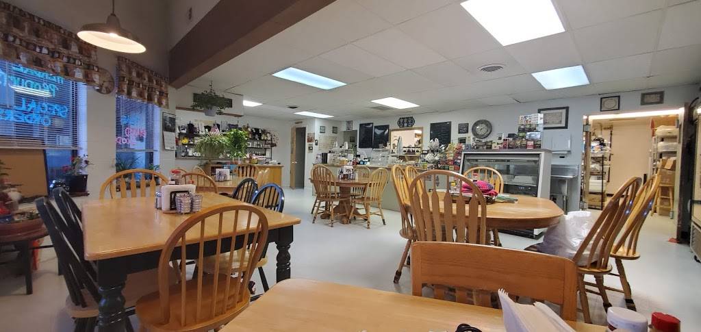 Martha Sues Cookies | restaurant | 737 Denver Ave, Fort Lupton, CO 80621, USA | 3034232987 OR +1 303-423-2987