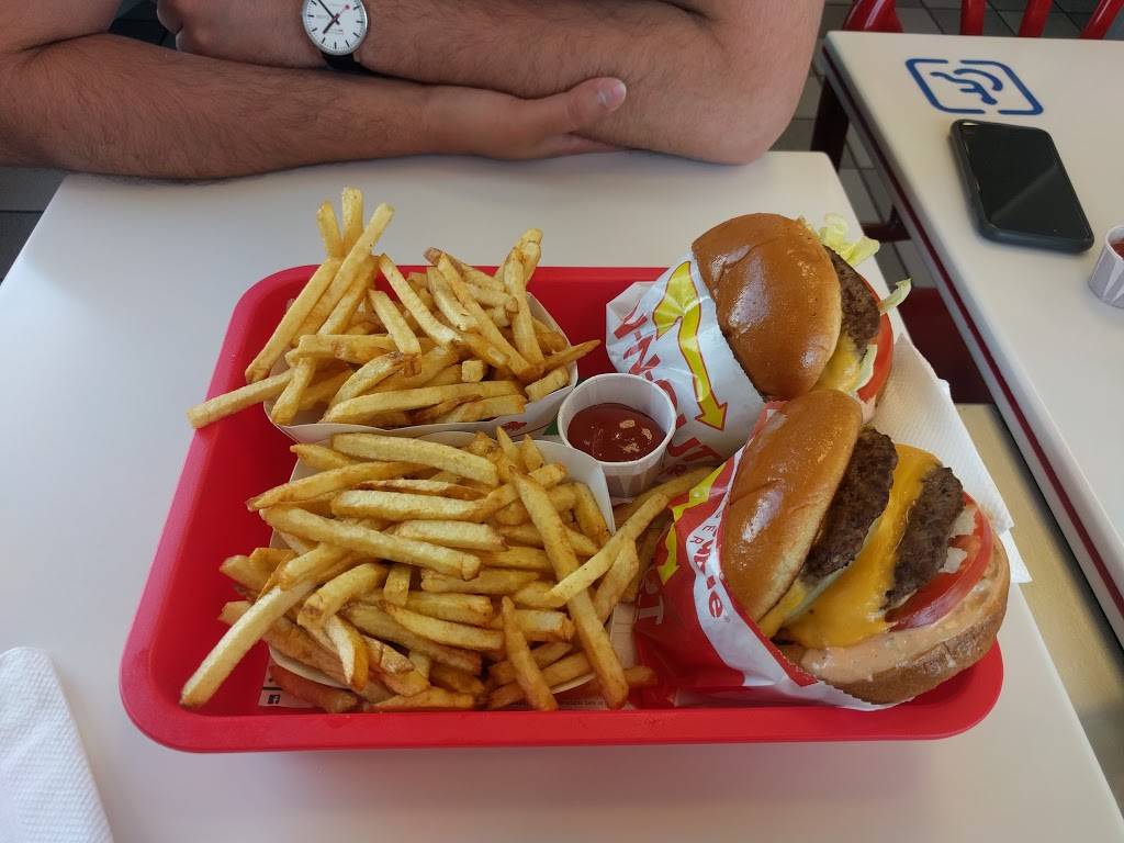 In-N-Out Burger | restaurant | 3055 Forni Rd, Placerville, CA 95667, USA | 8007861000 OR +1 800-786-1000