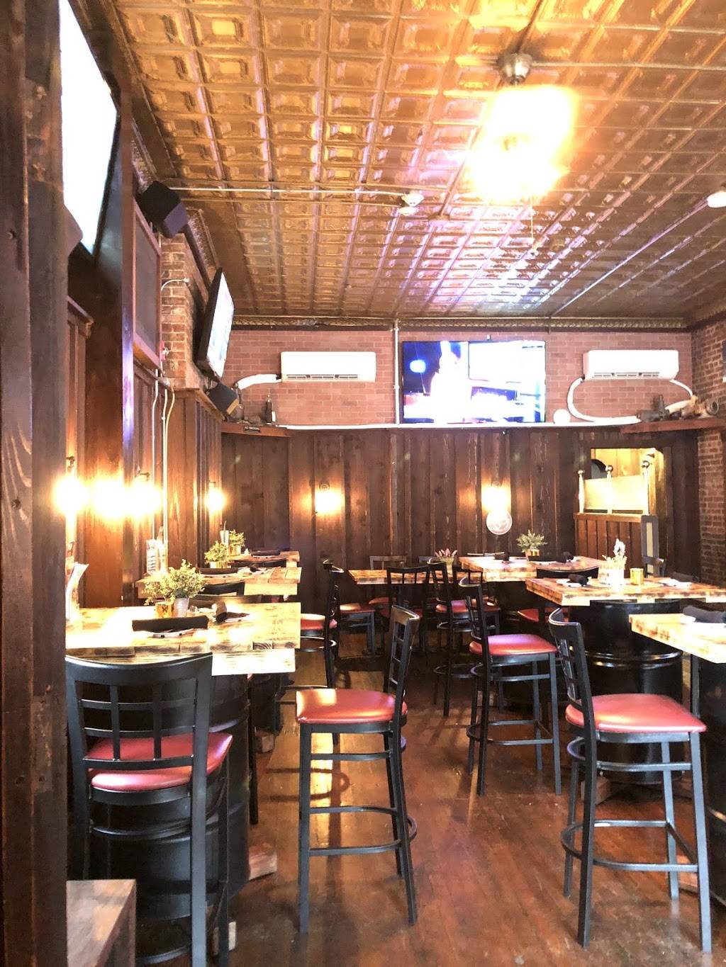 Refinery Tavern | restaurant | 812 Broadway, Bayonne, NJ 07002, USA | 2018580060 OR +1 201-858-0060