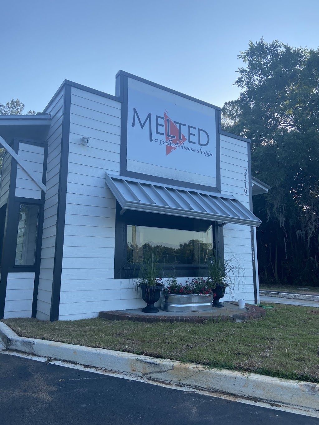 MELTED a grilled cheese shoppe | restaurant | 2319 Gillionville Rd, Albany, GA 31707, USA | 2293496777 OR +1 229-349-6777