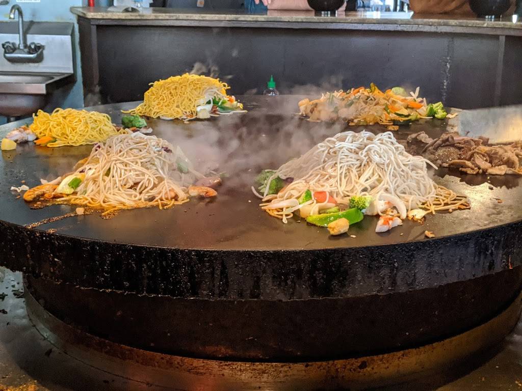 Hot Iron Mongolian Grill | restaurant | 15418 Main St, Mill Creek, WA 98012, USA | 4253579837 OR +1 425-357-9837