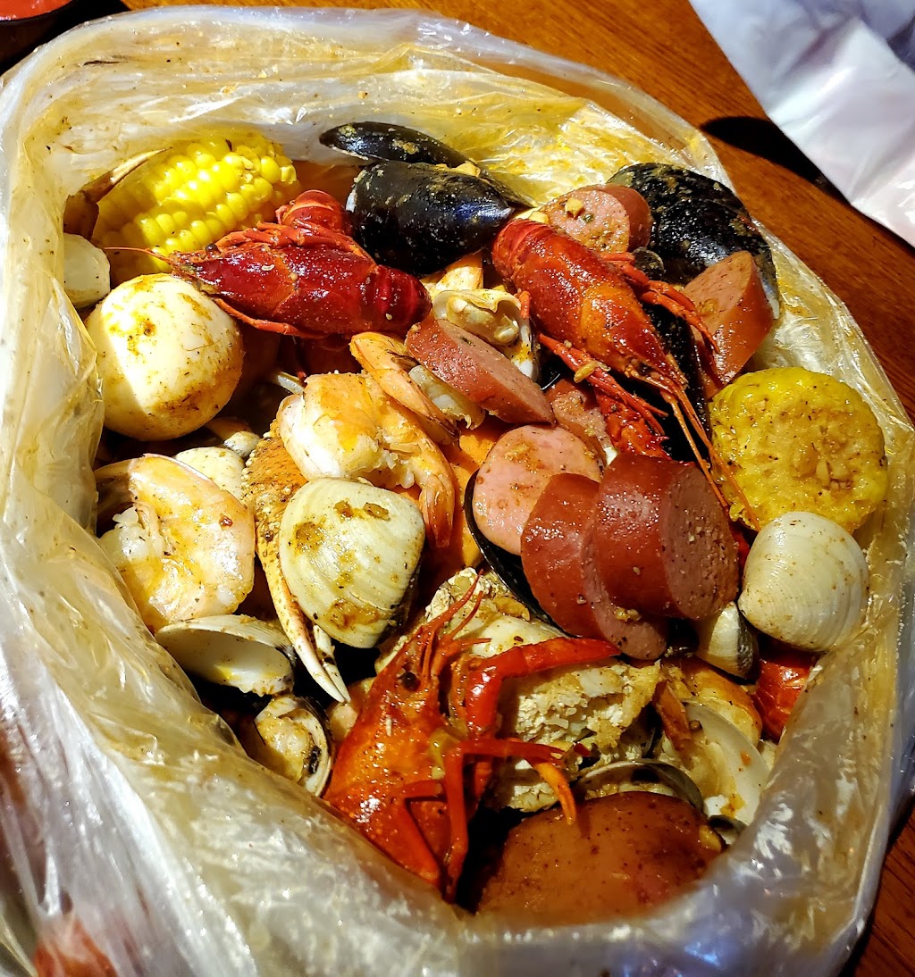 Blue Hook Cajun Seafood & Bar | restaurant | 2244 N Webb Rd, Wichita, KS 67226, USA | 3162605511 OR +1 316-260-5511