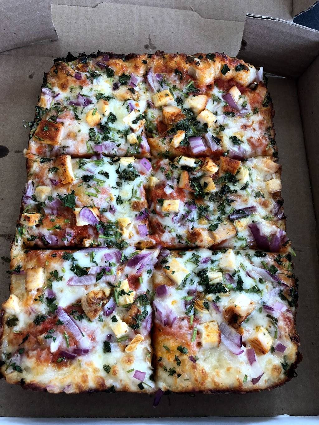 Amar Pizza | restaurant | 12195 Joseph Campau Ave, Hamtramck, MI 48212, USA | 3133660980 OR +1 313-366-0980