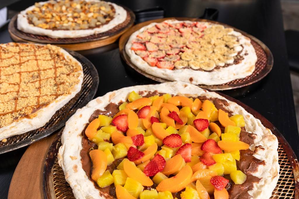 Pizza De Brazil | restaurant | 130 W Layton Ave, Milwaukee, WI 53207, USA | 4146105000 OR +1 414-610-5000