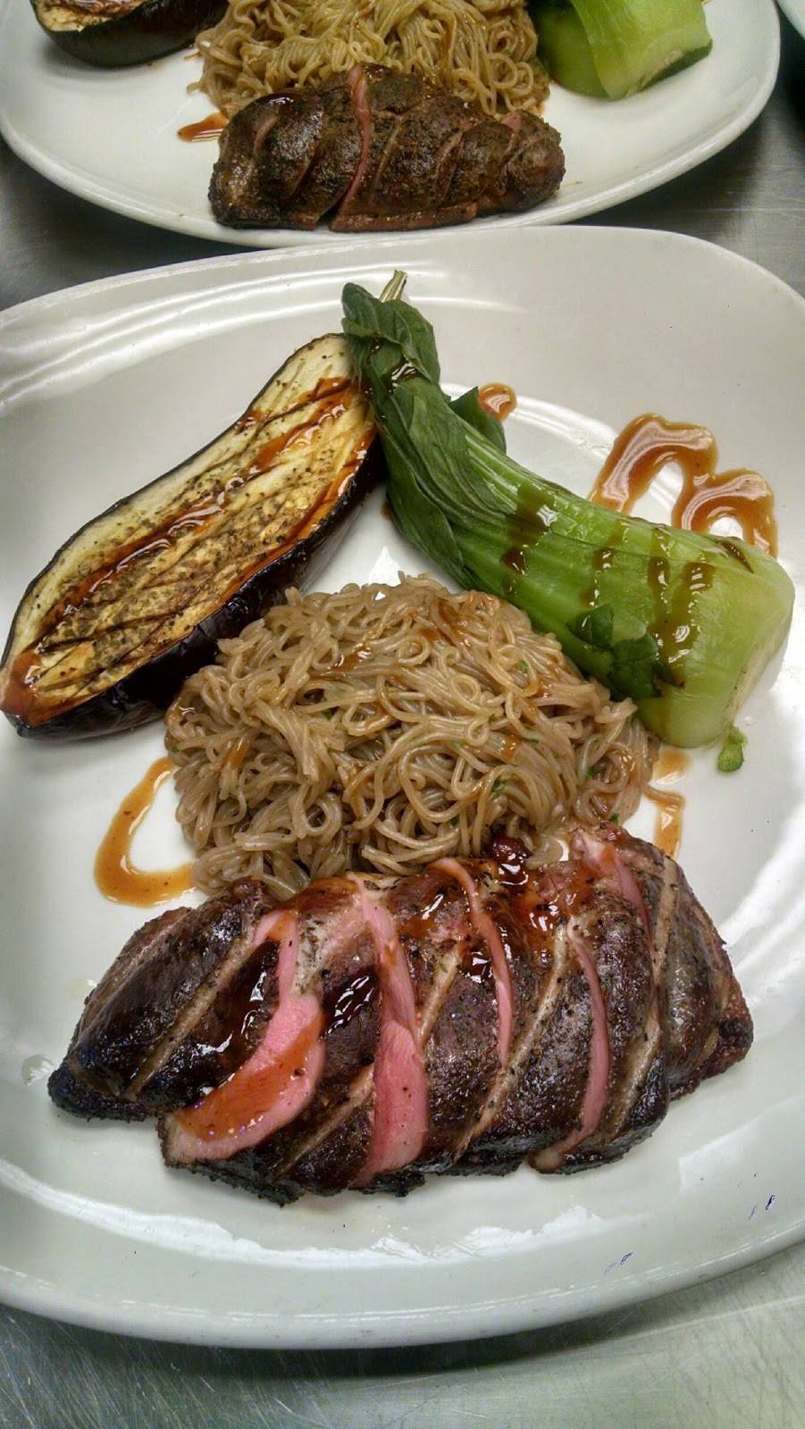 Plumsteadville Inn | restaurant | 5902 Easton Rd, Pipersville, PA 18947, USA | 2157667500 OR +1 215-766-7500