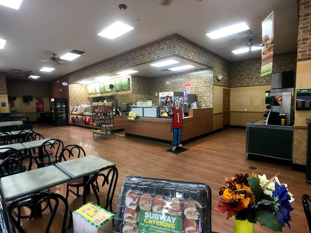 Subway Restaurants | restaurant | 39500 Ford Rd, Canton, MI 48187, USA | 7349830275 OR +1 734-983-0275
