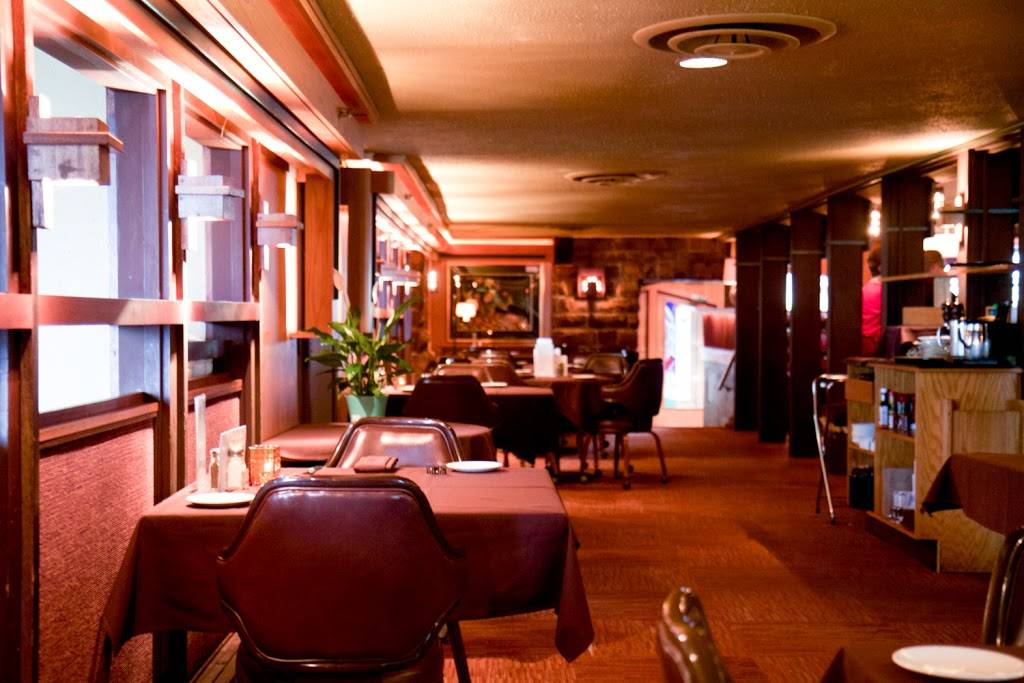 Del-Bar | restaurant | 800 Wisconsin Dells Pkwy, Wisconsin Dells, WI 53965, USA | 6082531861 OR +1 608-253-1861