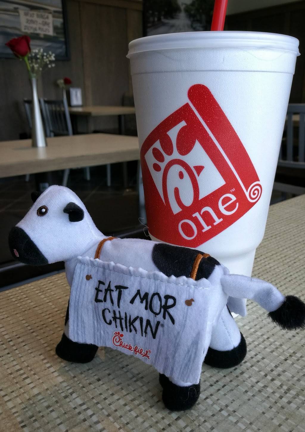 Chick-fil-A | restaurant | 2102 Spring Stuebner Rd Stubner and, Holzwarth Rd, Spring, TX 77389, USA | 2813537500 OR +1 281-353-7500