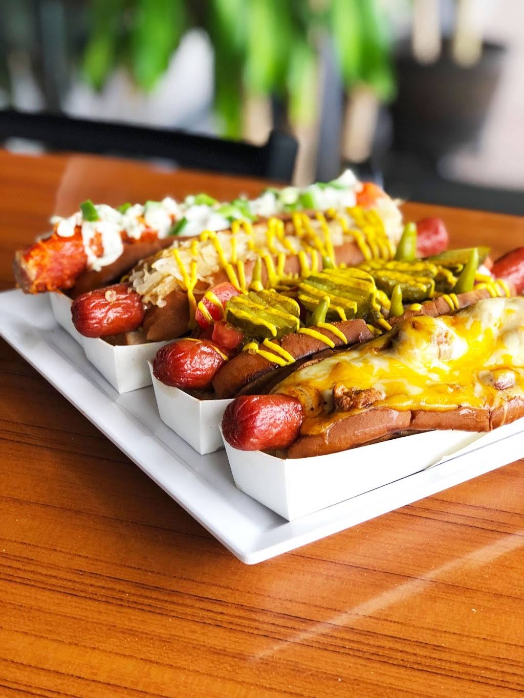 Legends Tavern and Grille | restaurant | 10079 W Oakland Park Blvd, Sunrise, FL 33351, USA | 9547427115 OR +1 954-742-7115