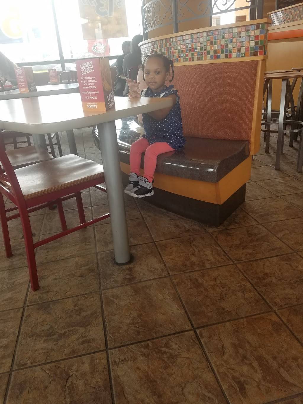 Popeyes Louisiana Kitchen | restaurant | 714 Vann Dr, Jackson, TN 38305, USA | 7316605156 OR +1 731-660-5156