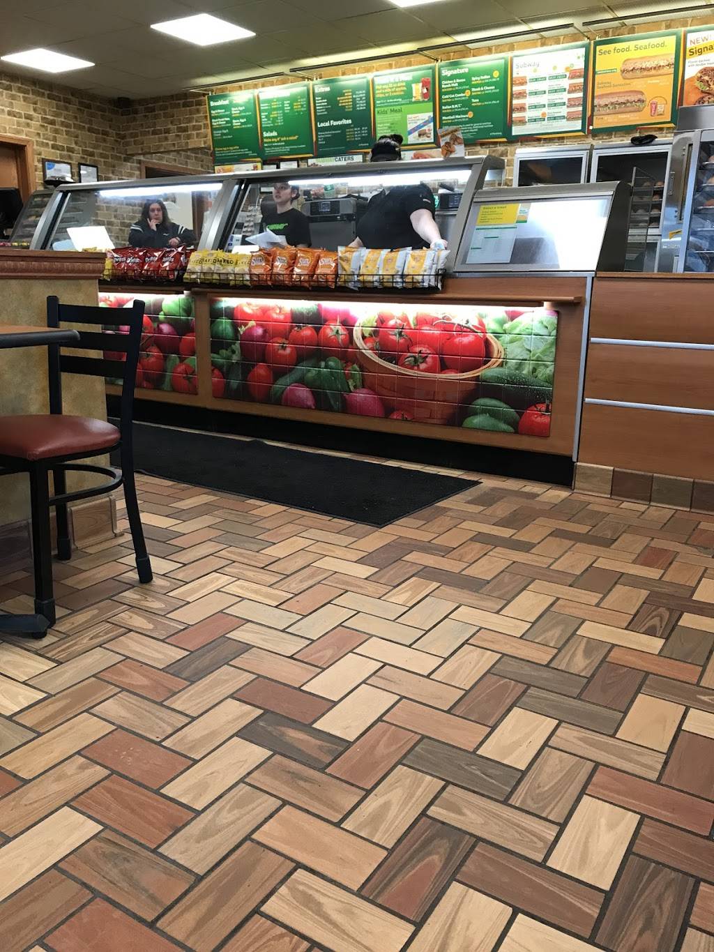 Subway | restaurant | 17 E River St, Newton Falls, OH 44444, USA | 3308721555 OR +1 330-872-1555