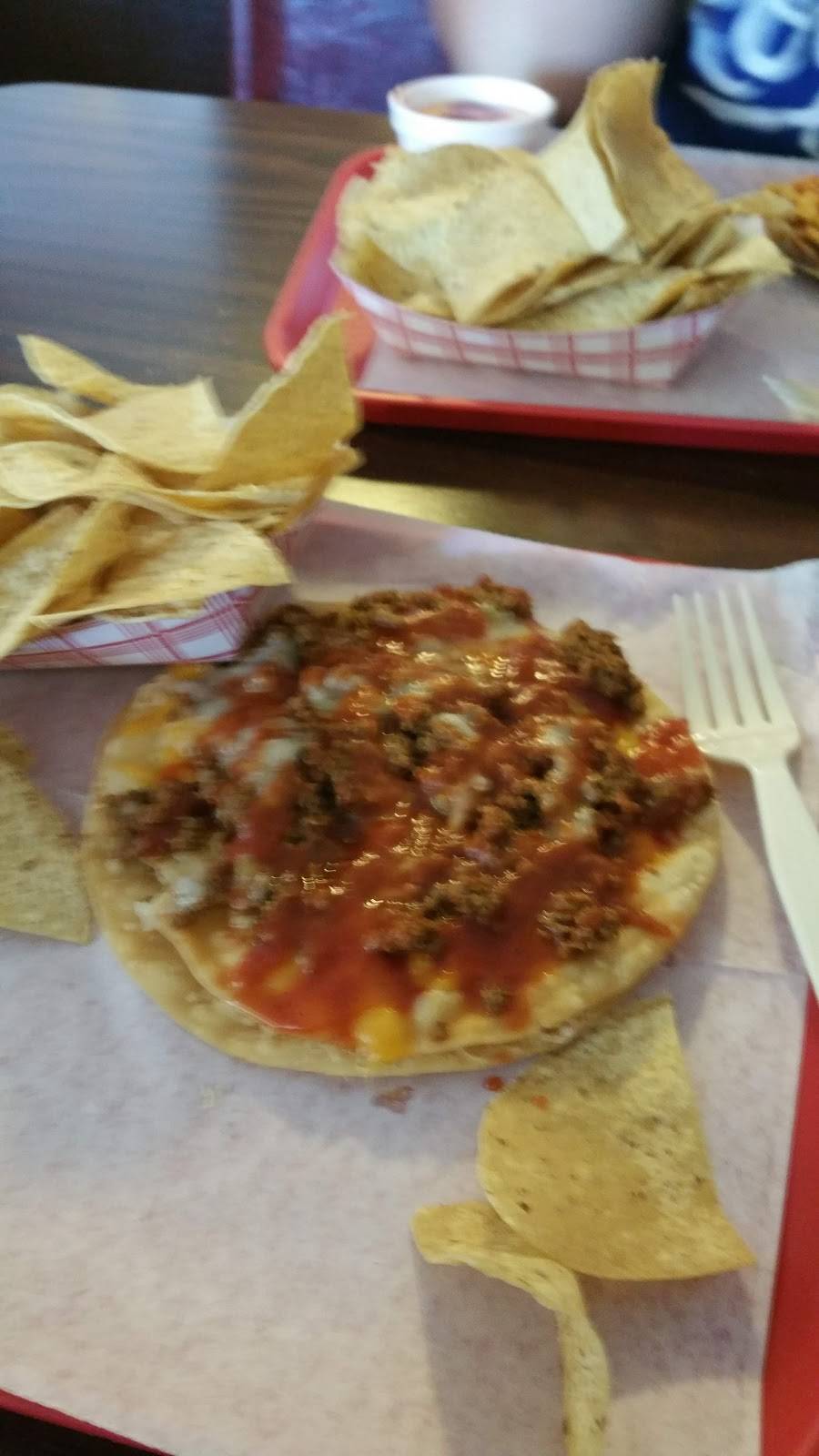 Taco Villa | restaurant | 5300 SW 21st St A, Topeka, KS 66604, USA | 7852728030 OR +1 785-272-8030