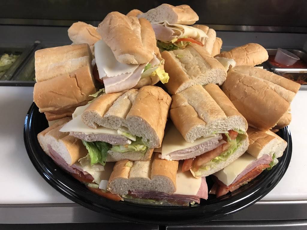 Joes Pizza and Sub | restaurant | 14085 Daves Store Ln, Gainesville, VA 20155, USA | 7037439093 OR +1 703-743-9093
