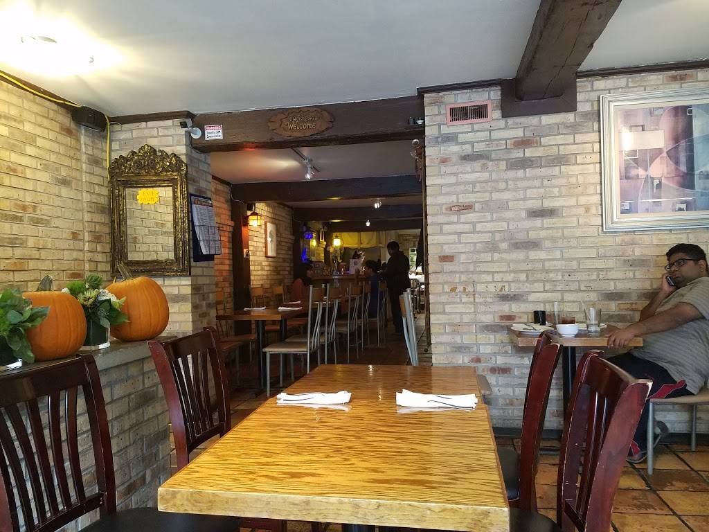 Yummy Thai | restaurant | 1418 W Taylor St, Chicago, IL 60607, USA | 3126330003 OR +1 312-633-0003