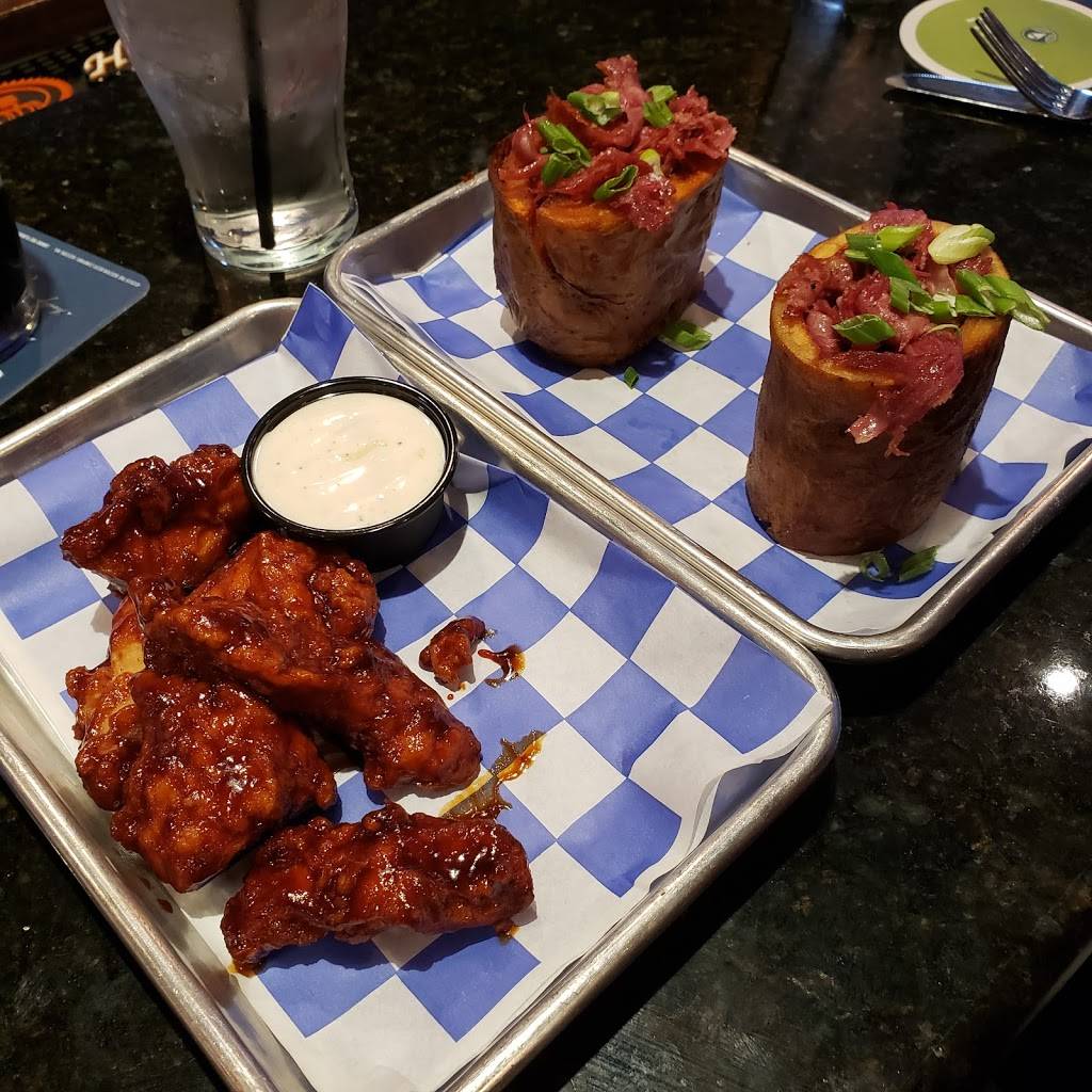 Street City Pub | restaurant | 580 Walnut St, Cincinnati, OH 45202, USA | 5138737529 OR +1 513-873-7529