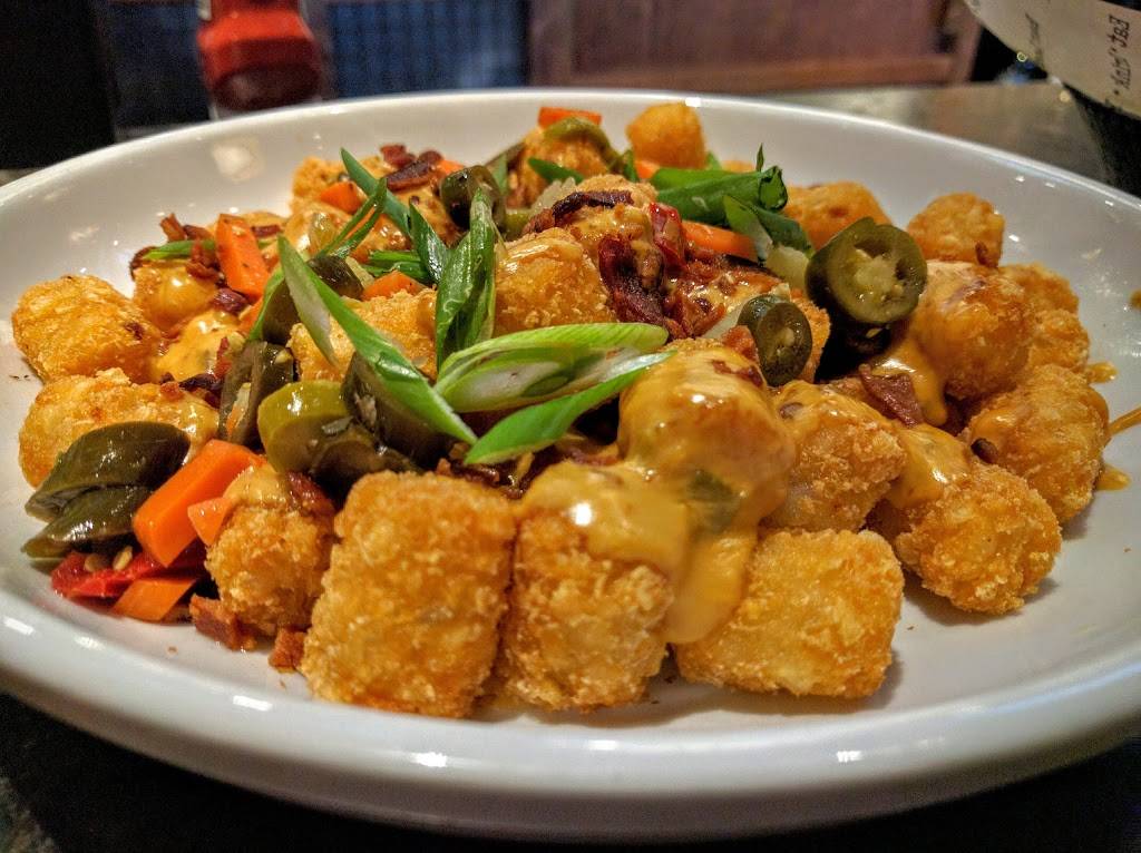 Bar Louie - International Plaza | night club | 2223 N Westshore Blvd #202, Tampa, FL 33607, USA | 8138741919 OR +1 813-874-1919