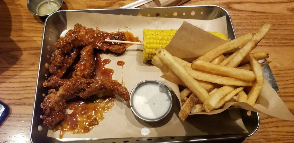 Chilis Grill & Bar | meal takeaway | 320 Larkin Dr, Monroe, NY 10950, USA | 8457748217 OR +1 845-774-8217